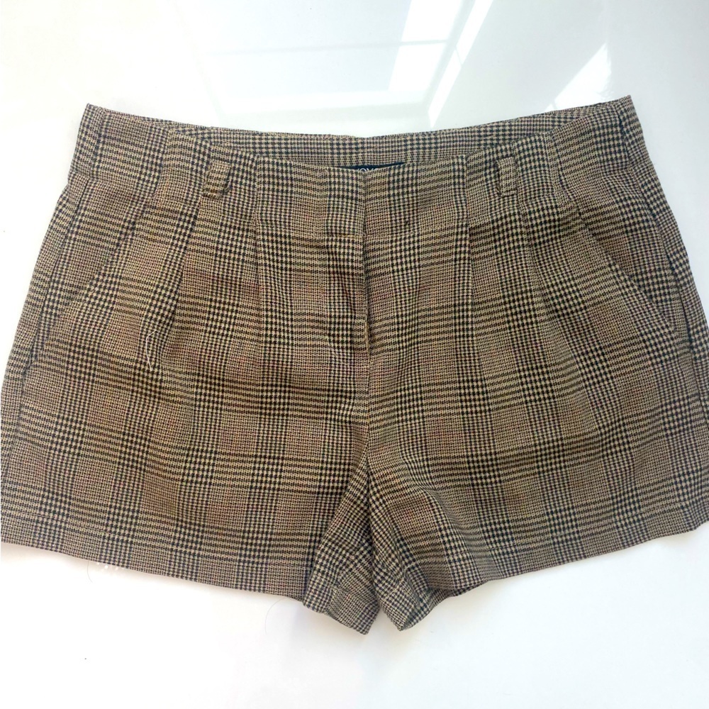 Xoxo Plaid pleated shorts
